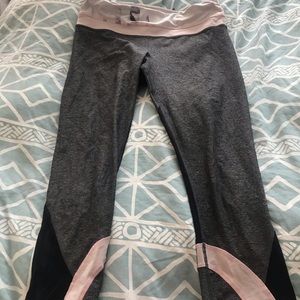 Grey Lululemon ankle length leggings